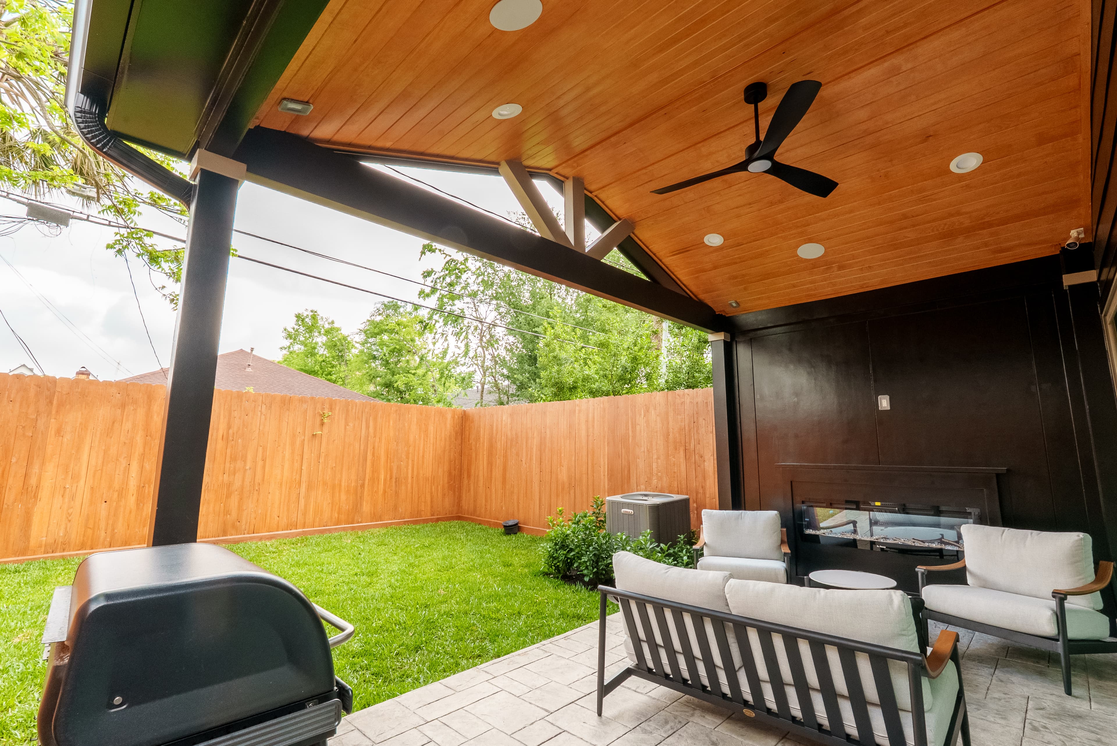 Contact HR Remodeling + Construction