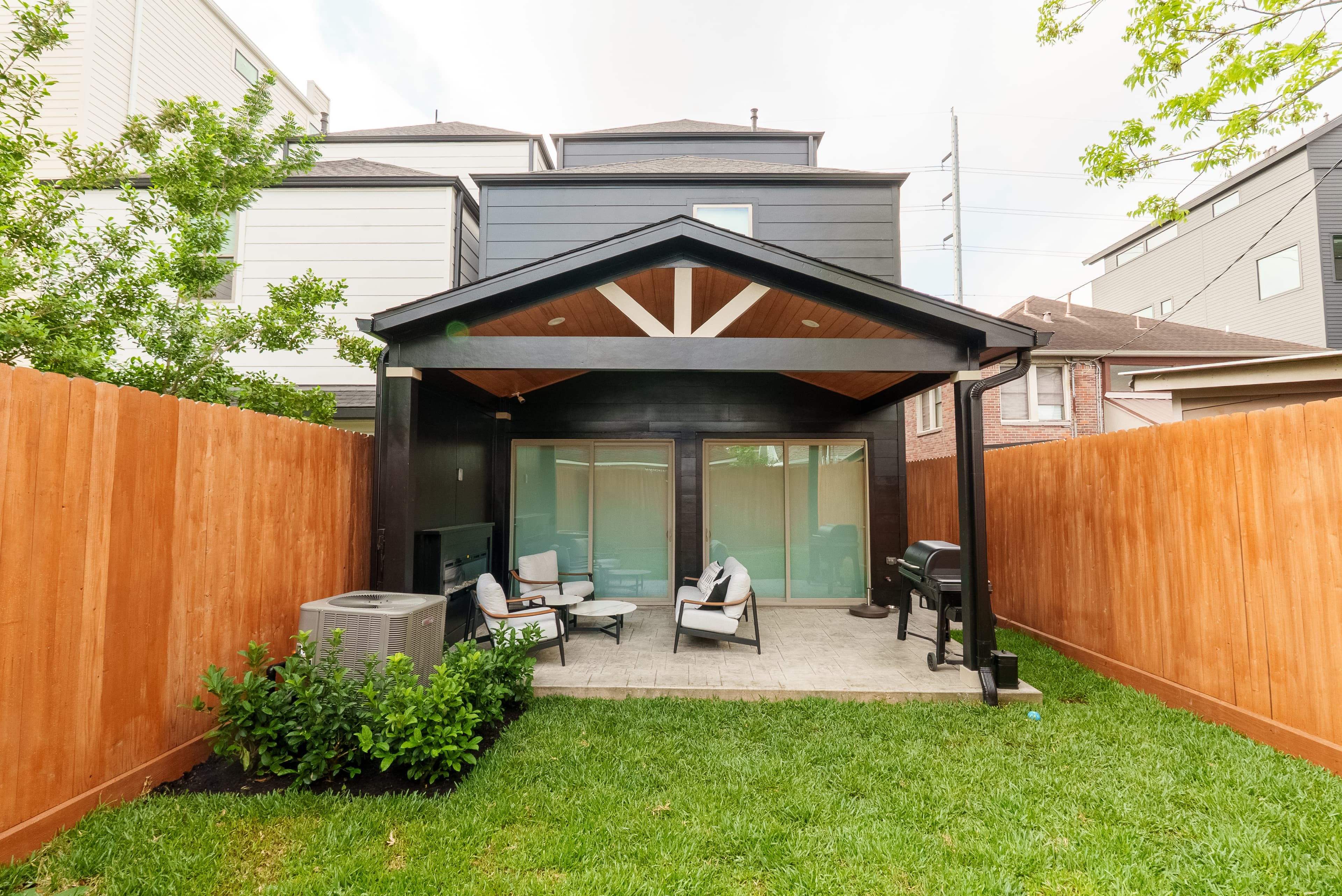 Montrose Patio - view 3