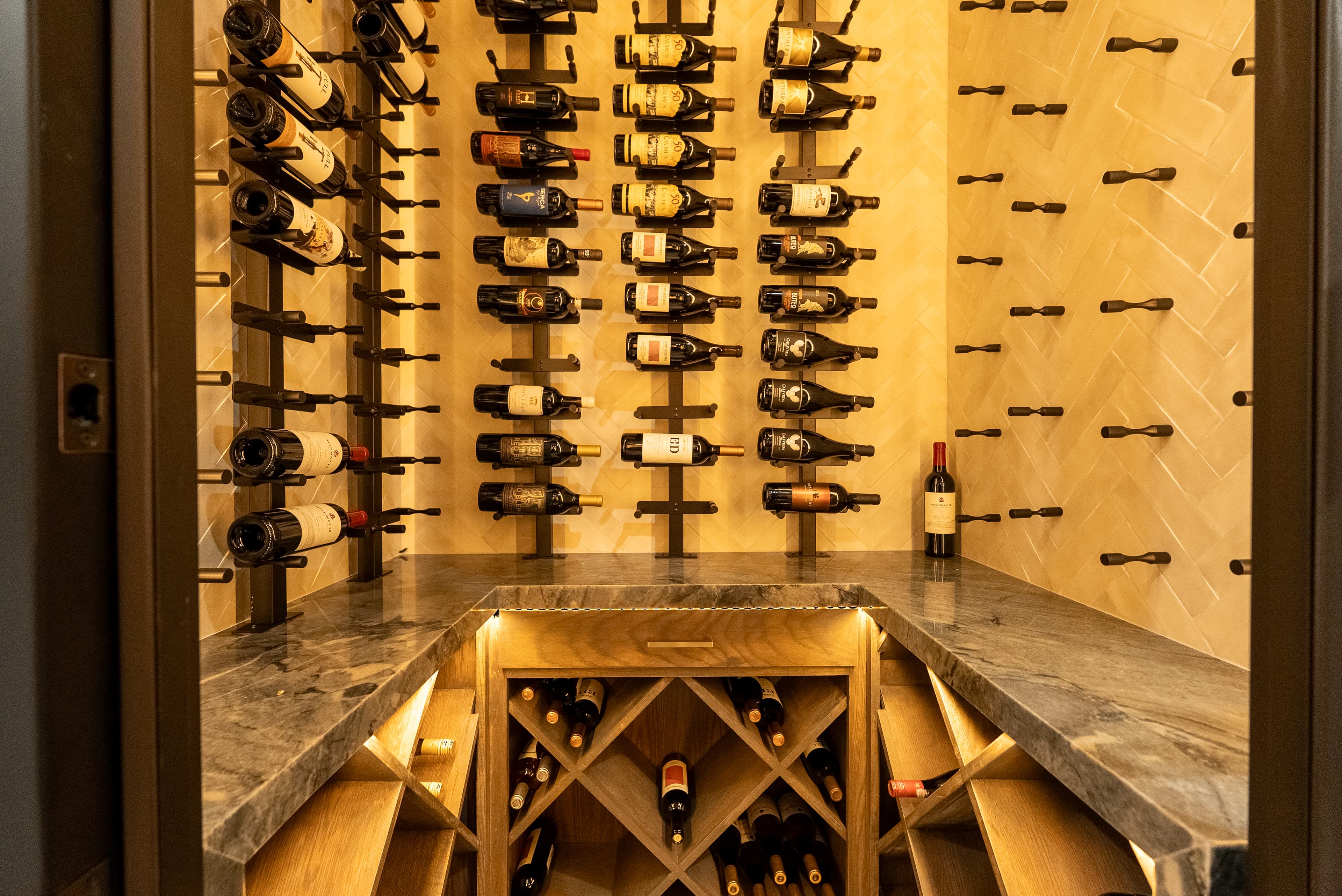 Spring Valley Wine Cellar & Bar - view 5