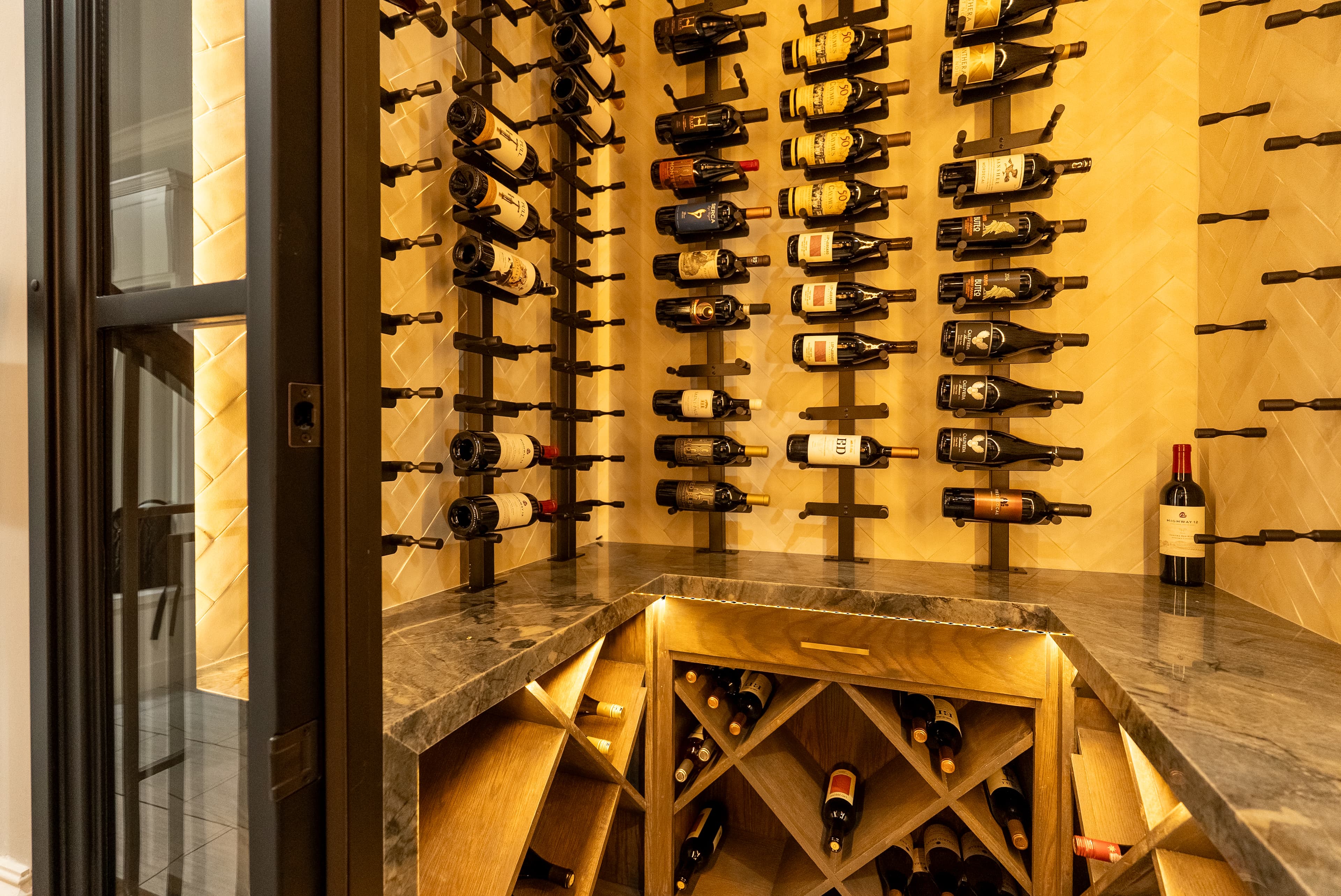 Spring Valley Wine Cellar & Bar - view 6